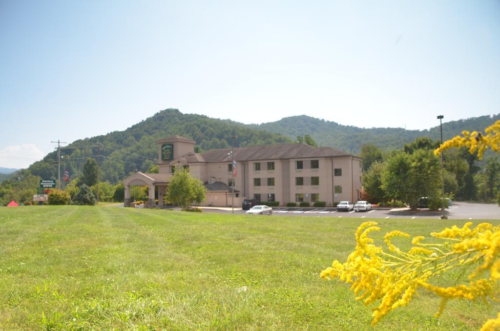 Smoky Mountain Inn & Suites Черокі Екстер'єр фото
